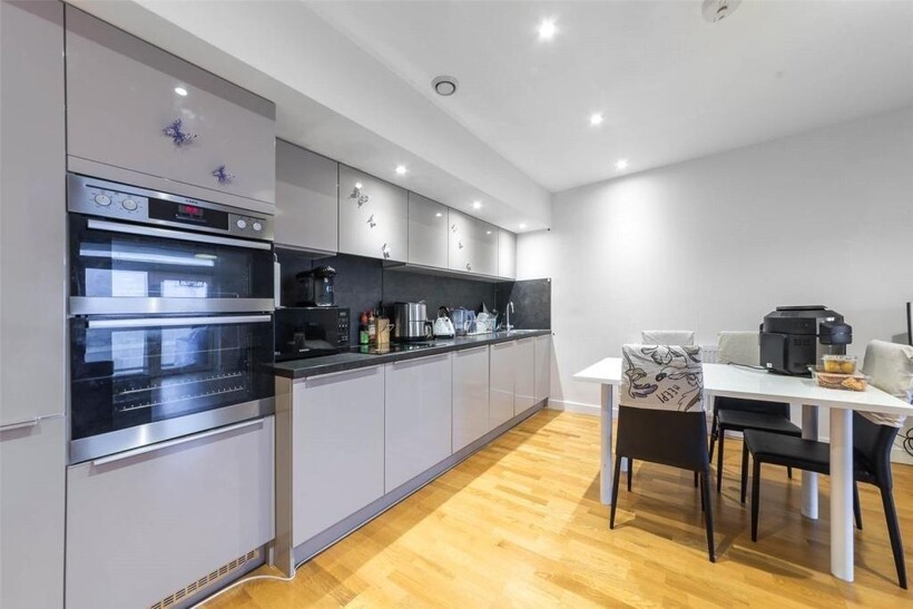 Park Royal, London NW10 2 bed flat to rent - £2,000 pcm (£462 pw)