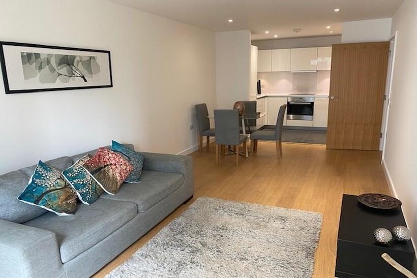 Waterhouse Apartments, 3 Saffron... 2 bed apartment to rent - £1,850 pcm (£427 pw)