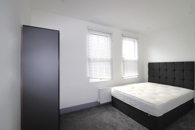 Windsor Road, Gillingham ME7 5 bed terraced house to rent - £725 pcm (£167 pw)