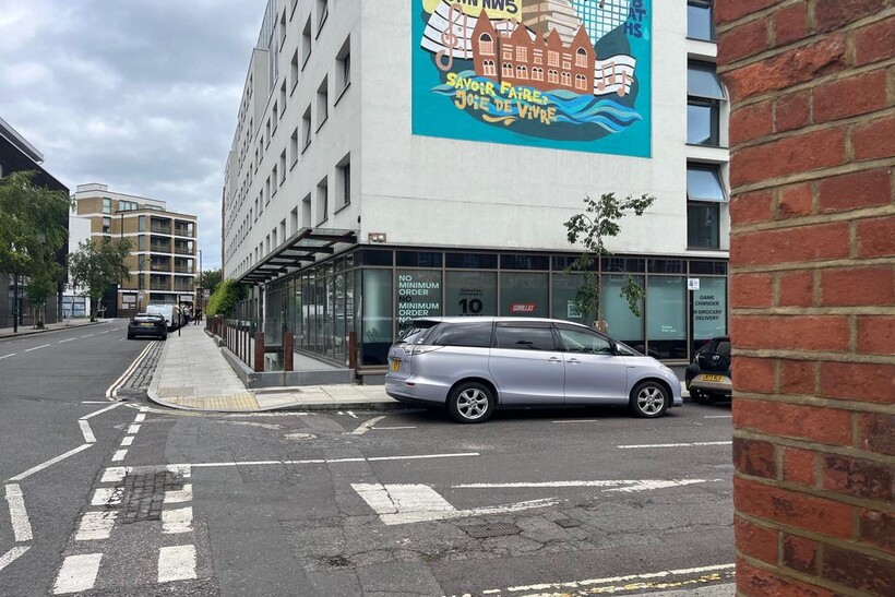 Holmes Road, Camden/Kentish Town NW5 Property to rent - £7,083 pcm (£1,635 pw)