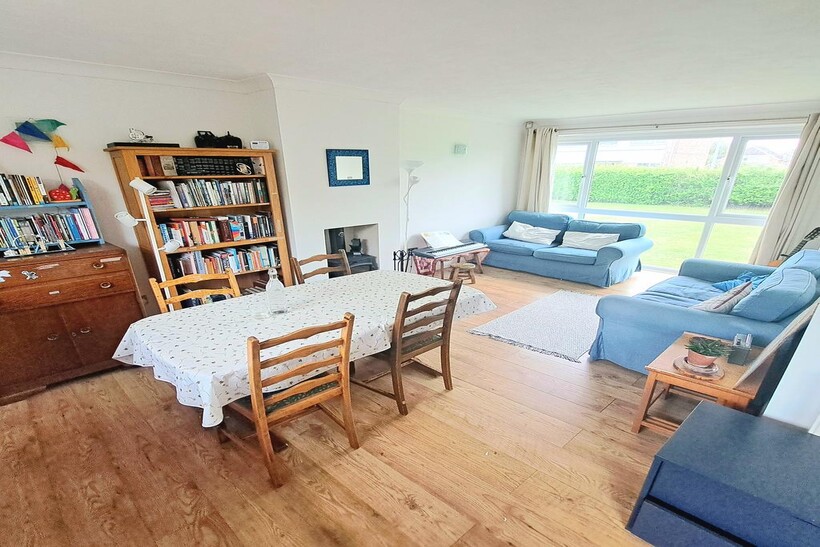 Albatross Walk, Gosport PO13 3 bed semi-detached house to rent - £1,400 pcm (£323 pw)