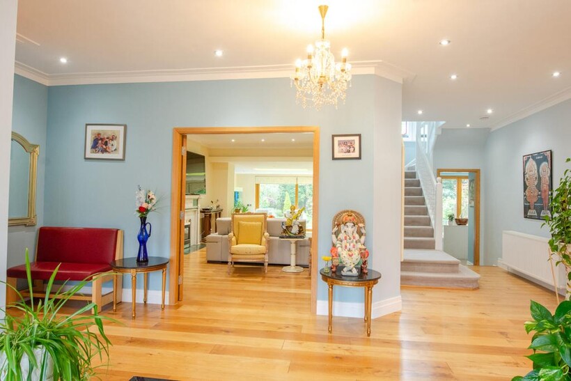 Manor house drive, NW67DE 5 bed detached house to rent - £11,500 pcm (£2,654 pw)