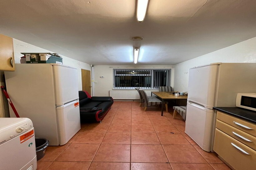 Roman Way, Birmingham B15 1 bed in a house share to rent - £525 pcm (£121 pw)