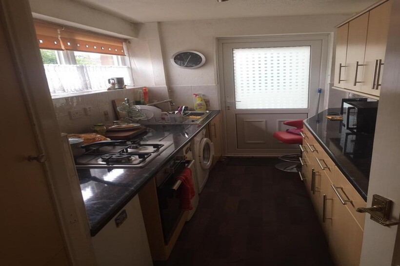 Darenth Road, Welling, Kent, DA16 4 bed terraced house to rent - £2,300 pcm (£531 pw)