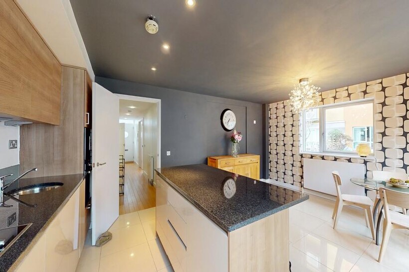 Greenwich, London, SE10 1 bed in a flat share to rent - £1,250 pcm (£288 pw)