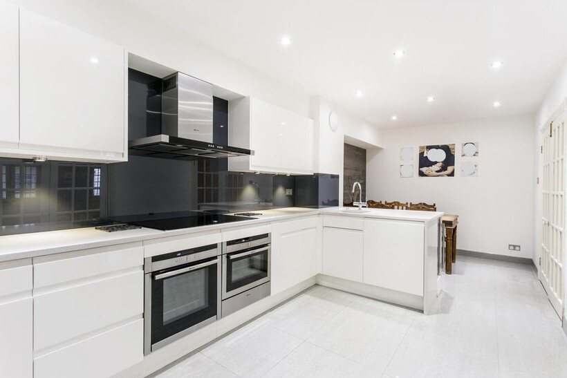 Dundee Court, 73 Wapping High Street... 2 bed apartment to rent - £4,225 pcm (£975 pw)