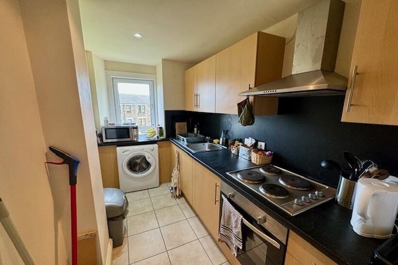 Dundee, Angus, DD2 2 bed flat to rent - £900 pcm (£208 pw)