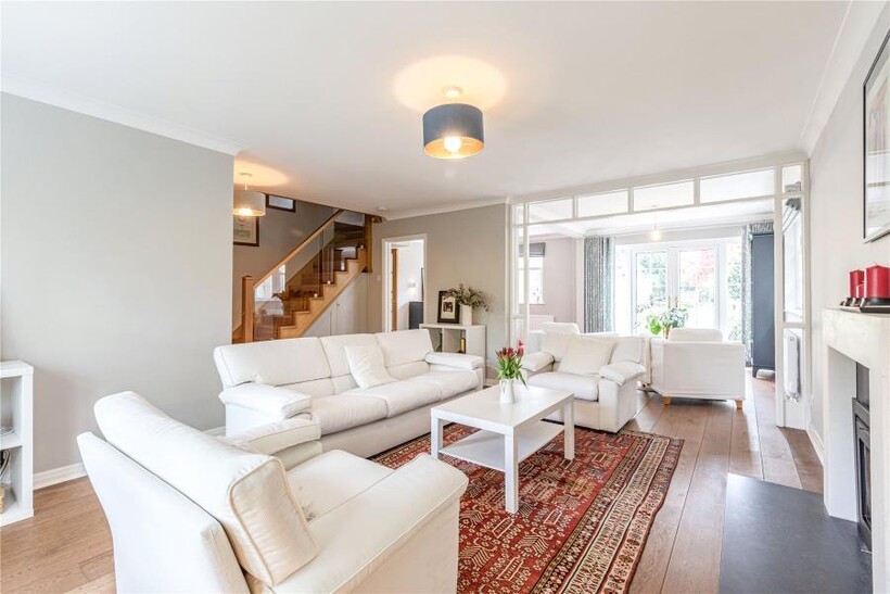 Woodham Waye, Woking GU21 4 bed detached house to rent - £4,750 pcm (£1,096 pw)