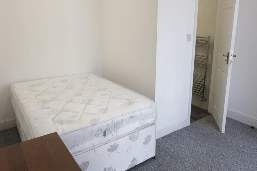 Park Road, Wembley, Greater London, HA0 5 bed house share to rent - £950 pcm (£219 pw)