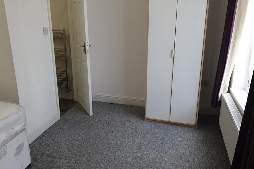 Park Road, Wembley, Greater London, HA0 5 bed house share to rent - £950 pcm (£219 pw)