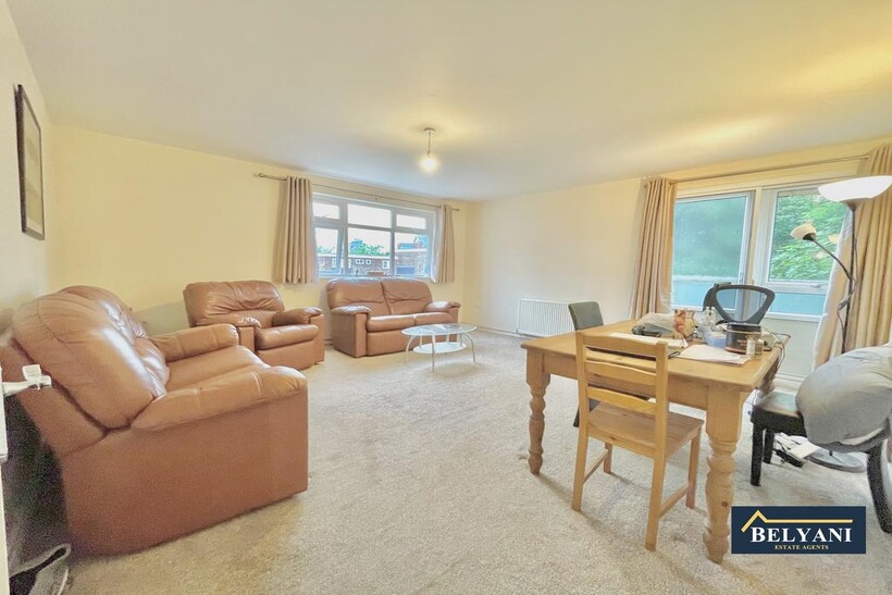 Marlborough Grange, Leeds LS1 3 bed flat to rent - £1,400 pcm (£323 pw)