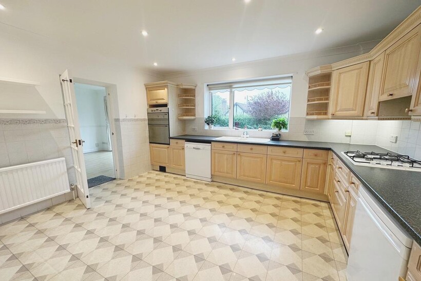 Brangwyn Avenue, Brighton BN1 5 bed detached house to rent - £3,250 pcm (£750 pw)