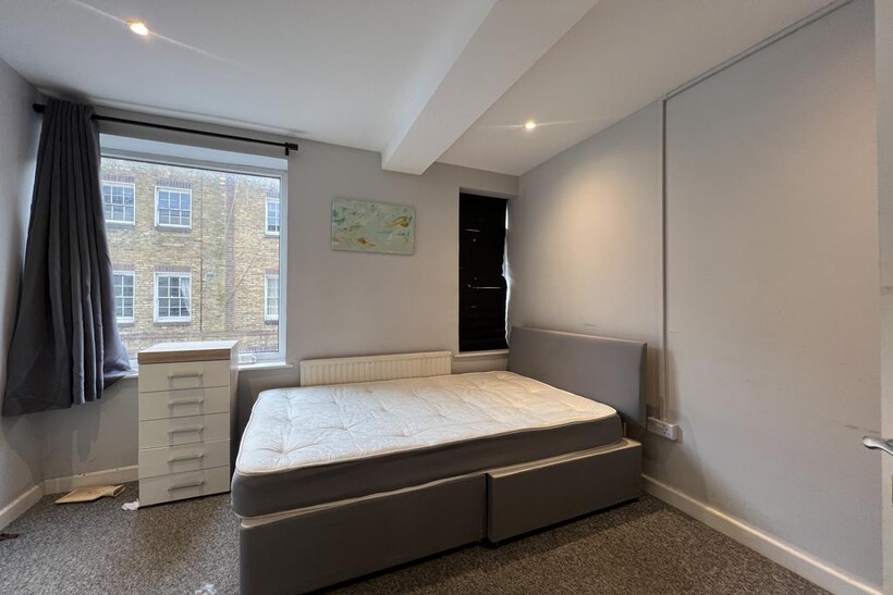Camden Court, 17 Rousden Street... 1 bed in a flat share to rent - £1,050 pcm (£242 pw)