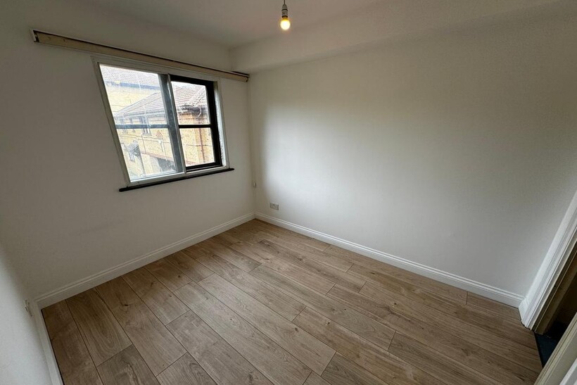 Hickory Close, London N9 1 bed flat to rent - £1,500 pcm (£346 pw)