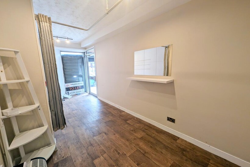 Hamilton Street, Saltcoats KA21 Retail property (high street) to rent - £347 pcm (£80 pw)