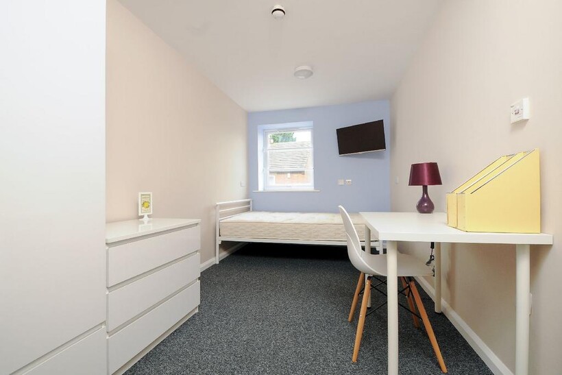 Nottingham NG7 5 bed flat to rent - £478 pcm (£110 pw)