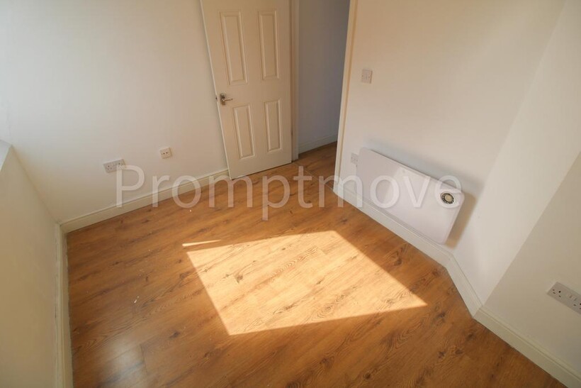 King Street Luton LU1 2DP 1 bed flat to rent - £900 pcm (£208 pw)