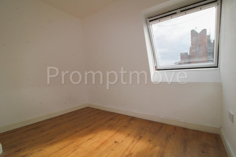 King Street Luton LU1 2DP 1 bed flat to rent - £900 pcm (£208 pw)