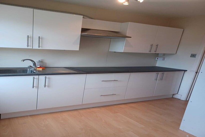 Croydon CR0 1 bed flat to rent - £1,500 pcm (£346 pw)