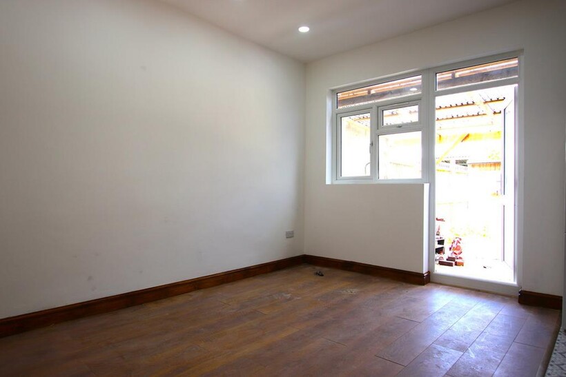 Streatham, London, SW16 3 bed house to rent - £2,650 pcm (£612 pw)