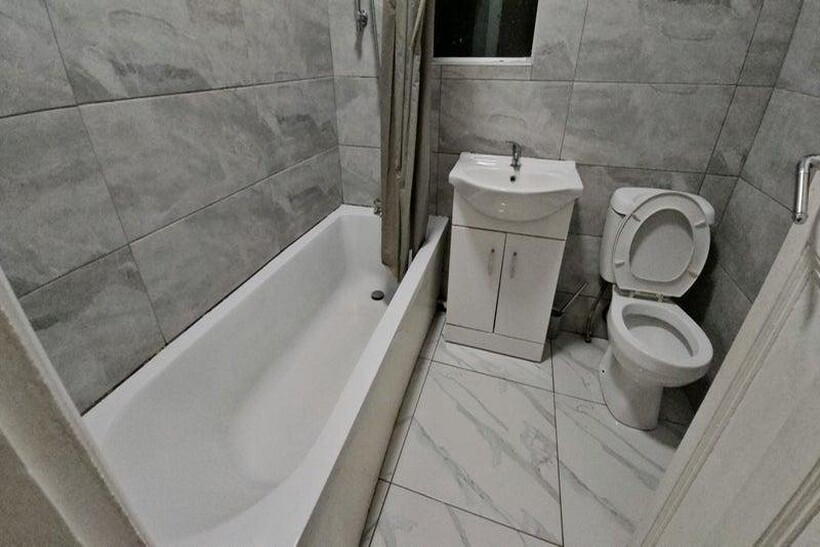 Grange Street, Salford M6 3 bed terraced house to rent - £1,395 pcm (£322 pw)