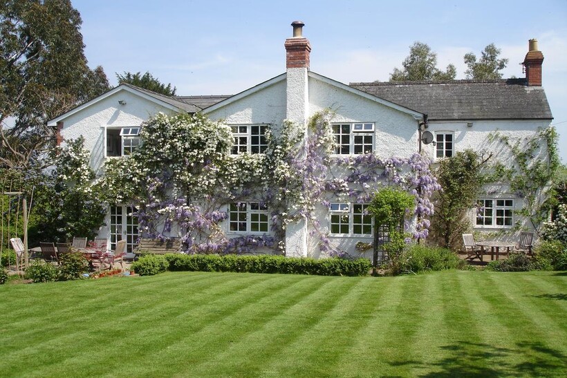 Peterchurch HR2 5 bed detached house to rent - £3,000 pcm (£692 pw)