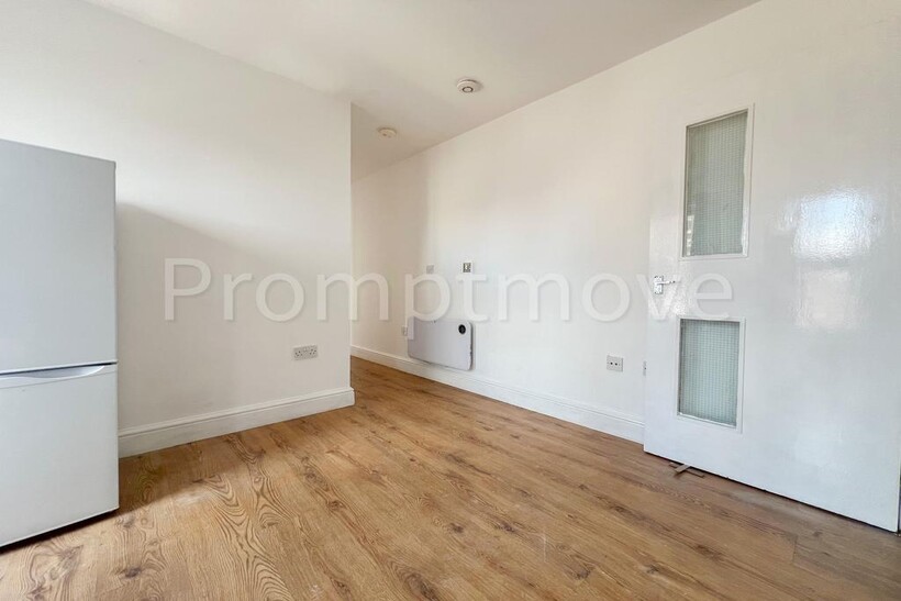 King Street Luton LU1 2DP 2 bed flat to rent - £1,000 pcm (£231 pw)