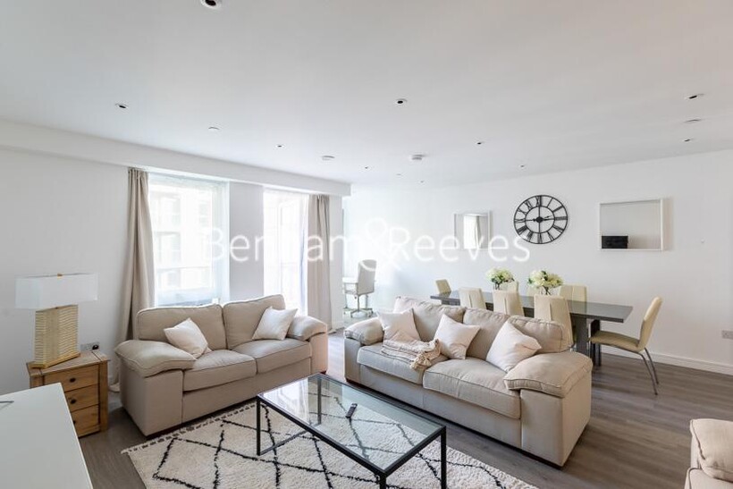 Matcham House, Glenthorne Road W6 3 bed apartment to rent - £5,250 pcm (£1,212 pw)
