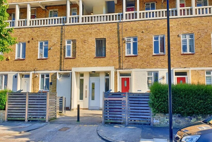 Ricardo Street, London E14 2 bed flat to rent - £2,000 pcm (£462 pw)