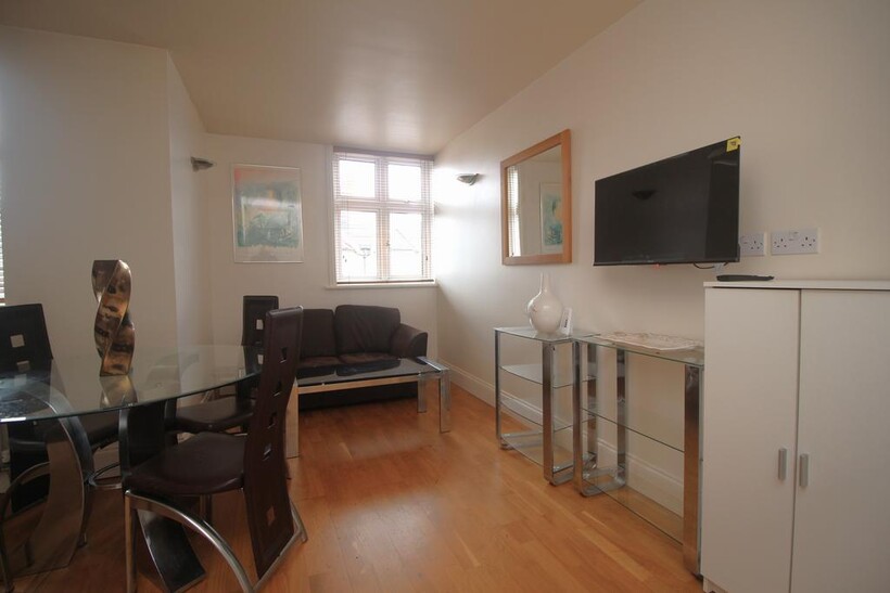 Radnor Road, Harrow HA1 1 bed flat to rent - £1,425 pcm (£329 pw)