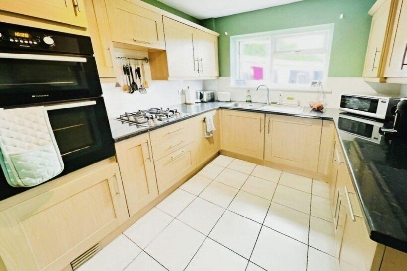 Chepstow Close, Toothill, Swindon... 4 bed detached house to rent - £1,500 pcm (£346 pw)