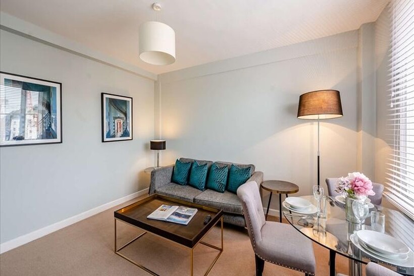 Hill Street, London W1J 1 bed property to rent - £3,120 pcm (£720 pw)
