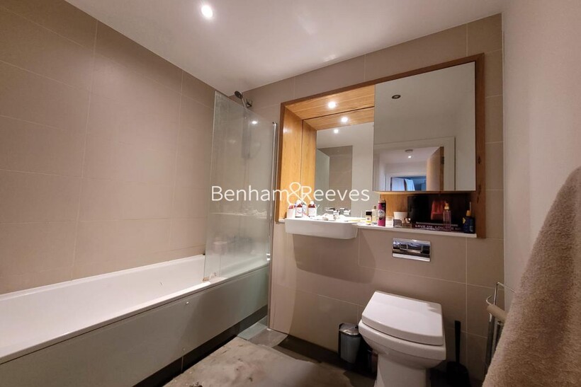 Seager Place, Surrey Quays SE8 1 bed apartment to rent - £1,800 pcm (£415 pw)