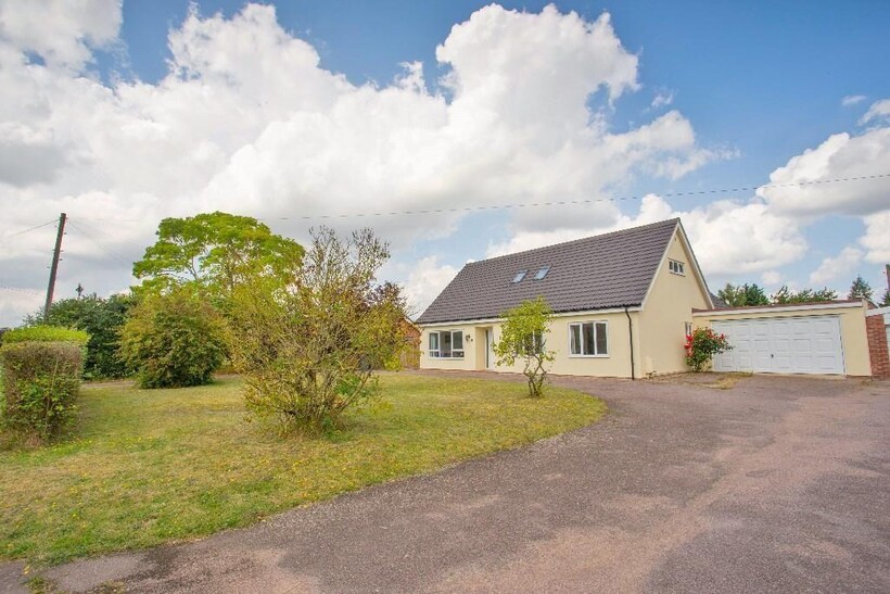 Coney Weston Road, Sapiston IP31 5 bed detached house to rent - £1,900 pcm (£438 pw)