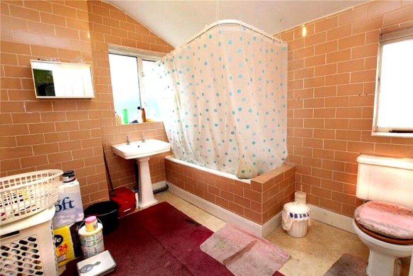 Marmadon Road, London SE18 2 bed terraced house to rent - £2,000 pcm (£462 pw)