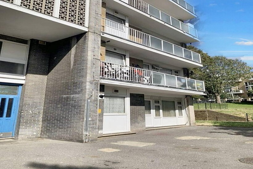 Mercator Road, London SE13 2 bed apartment to rent - £1,650 pcm (£381 pw)