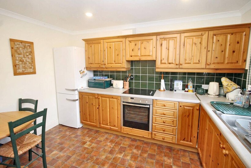 Holt Road, Thornage NR25 3 bed semi-detached house to rent - £1,000 pcm (£231 pw)