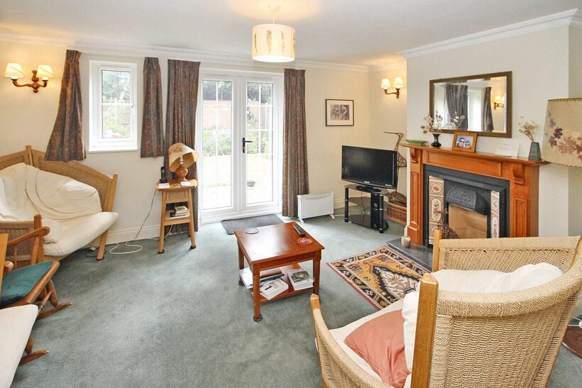 Holt Road, Thornage NR25 3 bed semi-detached house to rent - £1,000 pcm (£231 pw)