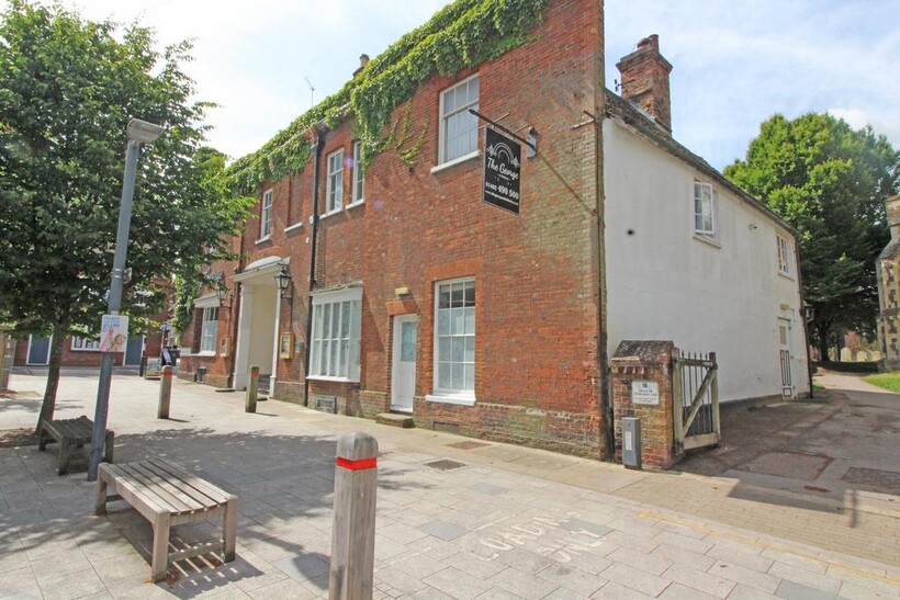 Church Street, Baldock, SG7 Property to rent - £2,083 pcm (£481 pw)