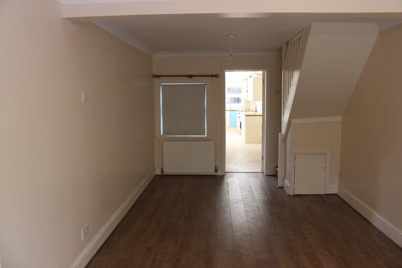 Thorney Lane North, Iver SL0 3 bed terraced house to rent - £1,600 pcm (£369 pw)