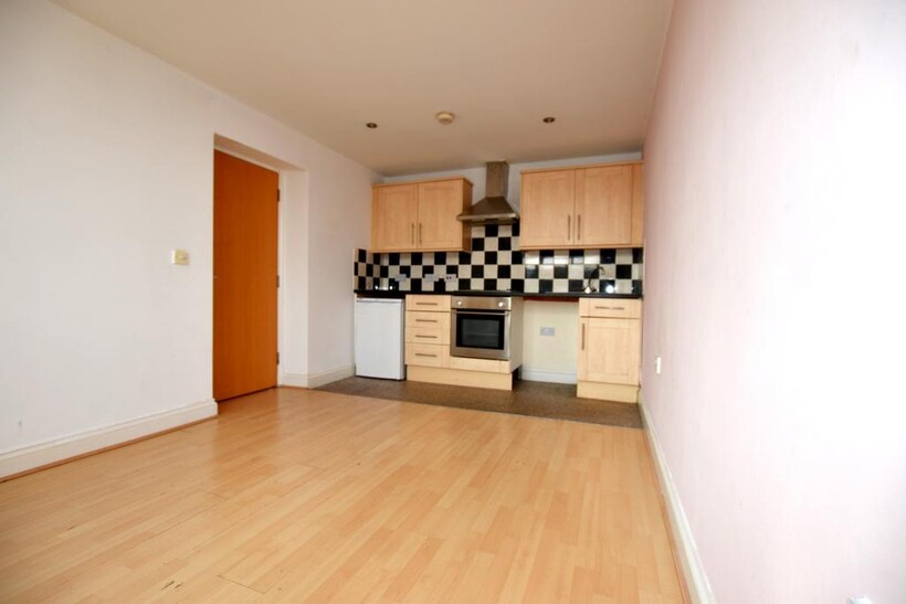 Guildford Street, Luton LU1 1 bed flat to rent - £875 pcm (£202 pw)