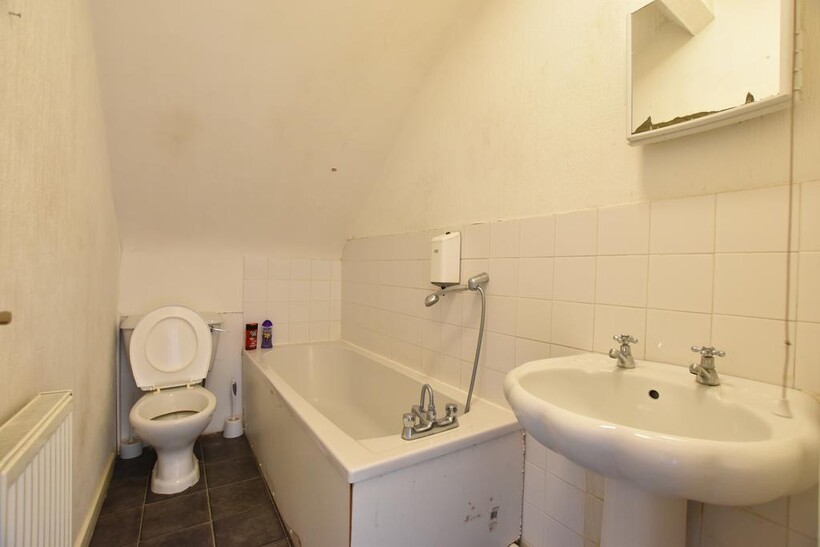 Crescent Road, Luton LU2 1 bed flat to rent - £850 pcm (£196 pw)