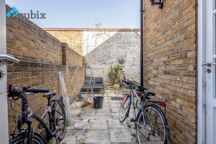 Marcia Road, London SE1 6 bed end of terrace house to rent - £5,499 pcm (£1,269 pw)