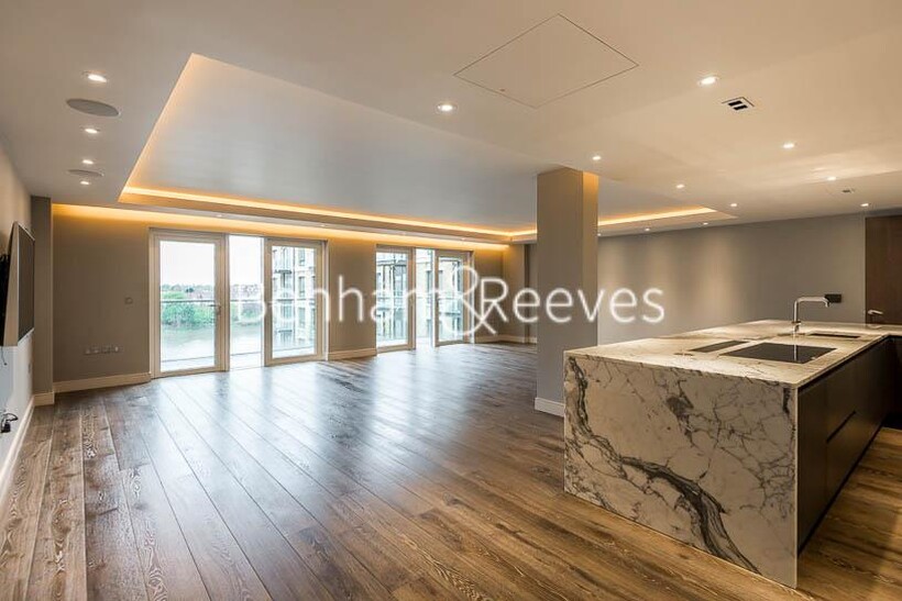 Regatta Lane, Hammersmith W6 4 bed apartment to rent - £8,500 pcm (£1,962 pw)