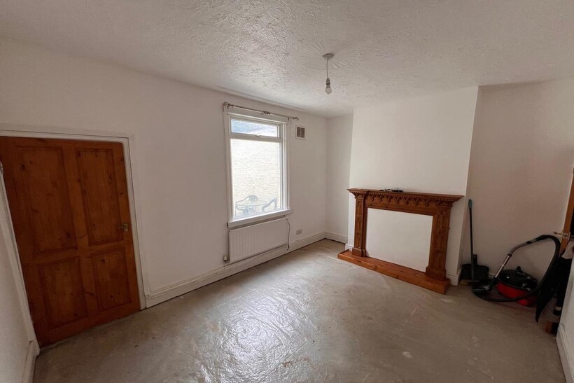 Hallifield Street, Stockton-on-Tees TS20 2 bed terraced house to rent - £550 pcm (£127 pw)