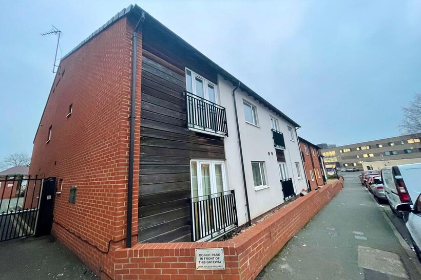 Jefferson Place, Grafton Road, West... 1 bed apartment to rent - £750 pcm (£173 pw)