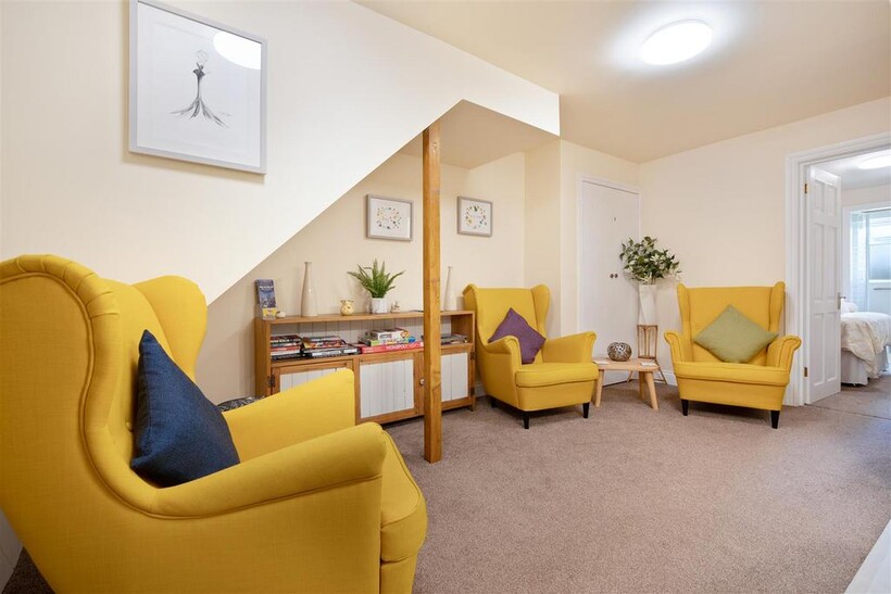 Oxford Road, Windsor 2 bed apartment to rent - £2,500 pcm (£577 pw)
