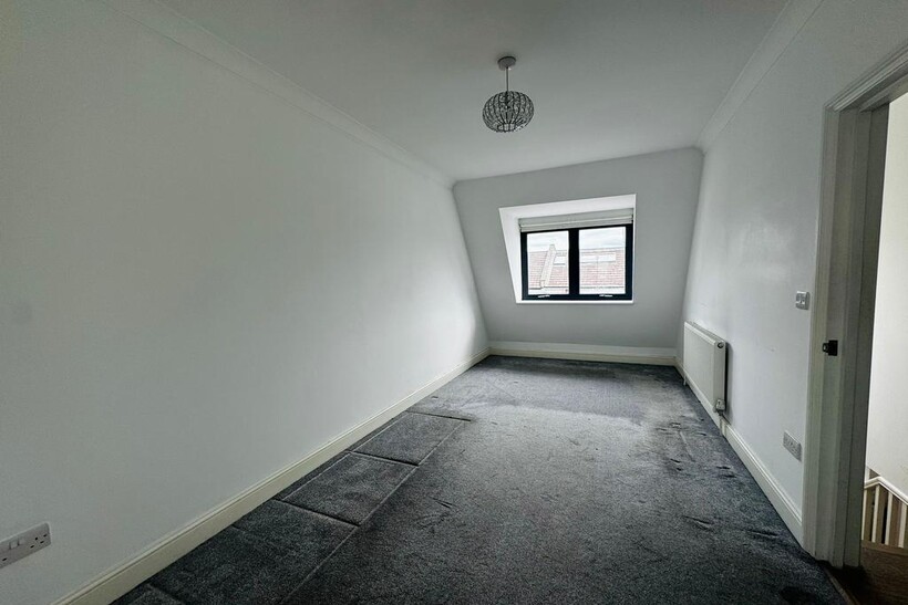 Willoughby Road, London N8 3 bed flat to rent - £2,700 pcm (£623 pw)