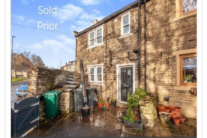 Toller Lane, Bradford, West... 2 bed cottage to rent - £800 pcm (£185 pw)