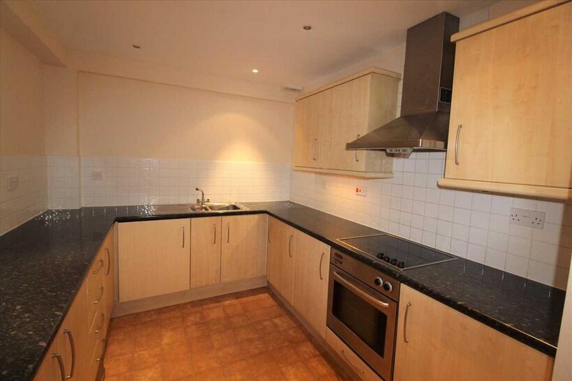 Neptune Square, Ipswich IP4 2 bed apartment to rent - £1,100 pcm (£254 pw)